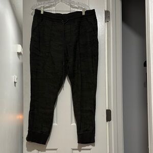 Level 99 women’s Dark Camo Joggers